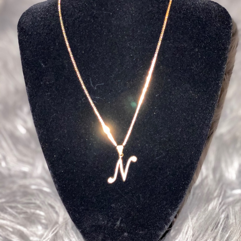 Cursive script initial necklace - Picture 2 of 3